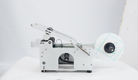 32KGS Ημι αυτόματη στρογγυλή συσκευή επισήμανσης μπουκαλιών υψηλής ακρίβειας