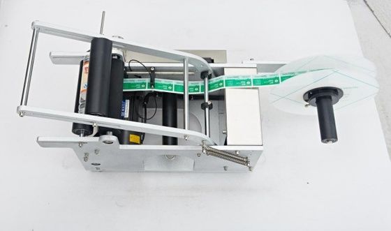 MT-50 Ημιαυτόματη μηχανή ετικέτας υψηλής ταχύτητας για μπουκάλια και κονσέρβες PET
