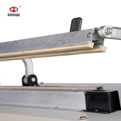 71000 mm DUOQI SFTD-600 CE Σιδερένιο Πεντάλ Πεντάλ Σφραγίστης Σφραγίστης Τσάντας Σφραγίστης με Μαχαίρι Σφραγίστης Θερμότητας Ημιαυτόματη Μηχανή Σφραγίσματος