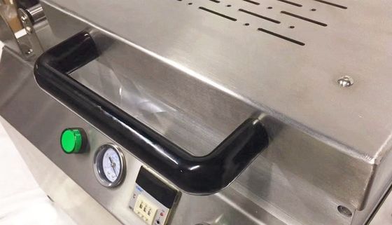 Επεξεργασία συσκευασίας δέρματος ψαριών με την πολυλειτουργική συσκευασία δέρματος υπό κενό DUOQI DQ-240VCT 120 BPH